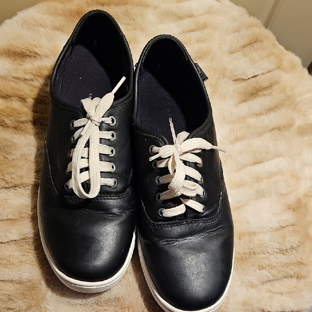L.L. Bean Women's Leather Black and White Women's Sneakers Size 9 - Picture 7 of 7